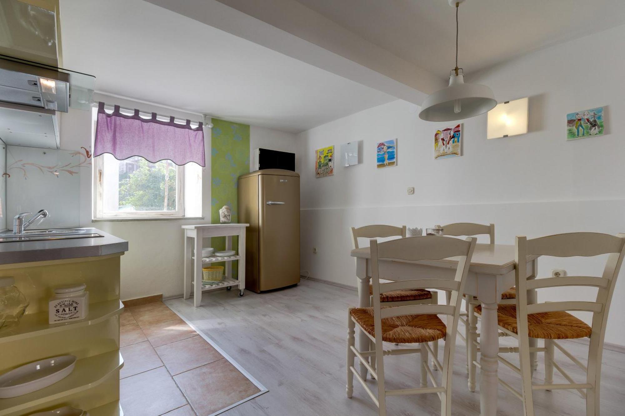 Mandarina Apartment *