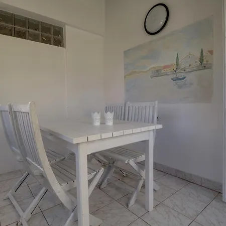 Apartments Mandarina Mali Losinj Room photo