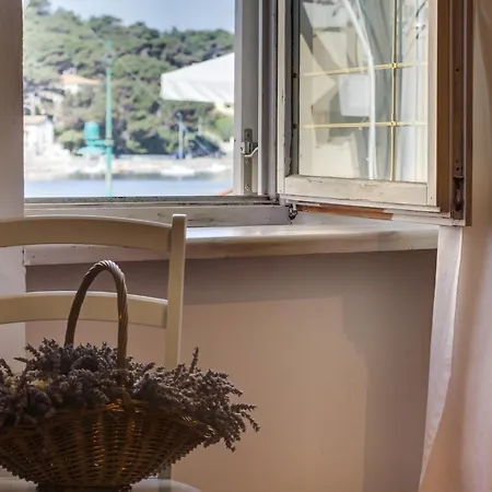 Apartments Mandarina Mali Losinj Room photo