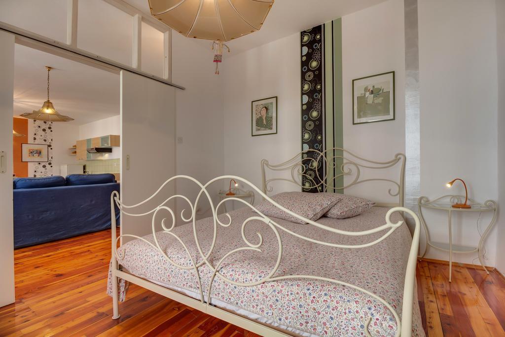 Mandarina Apartment
